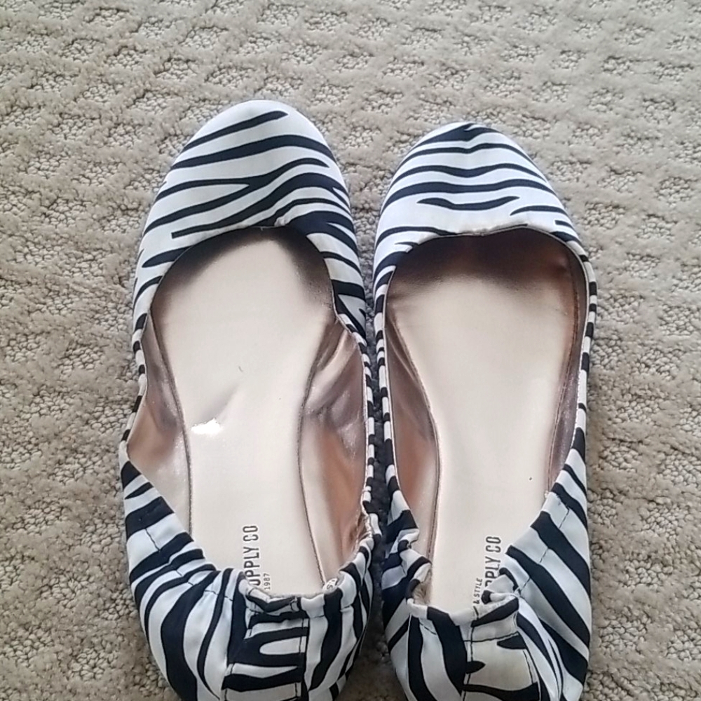 Zebra print flats